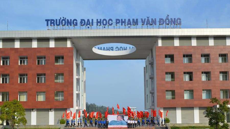 Đại học Phạm Văn Đồng